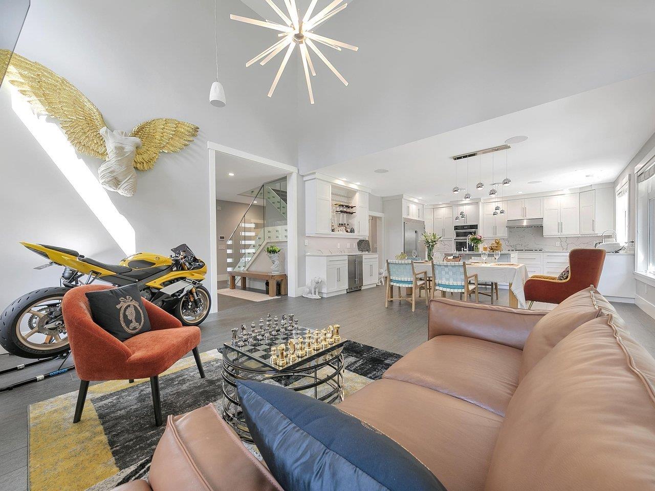 Photo 9 of 20290 40 Avenue, Langley BC