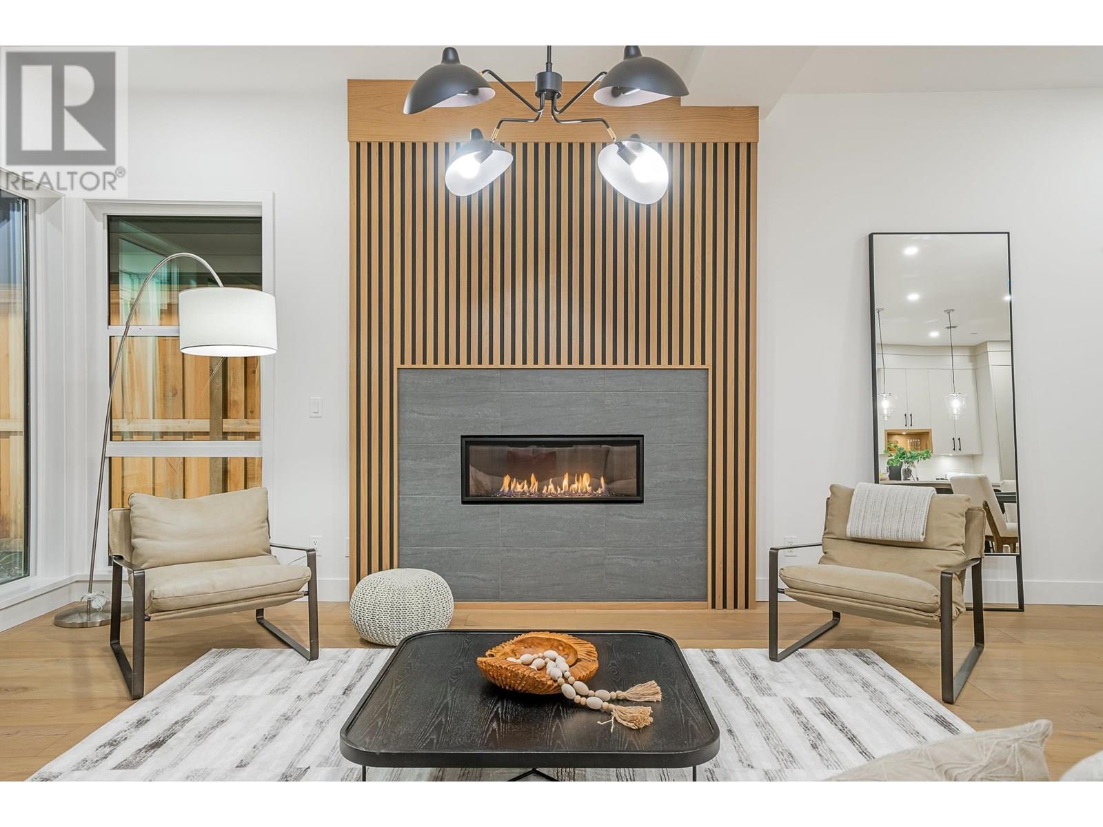 23A GLENMORE DRIVE, West Vancouver
