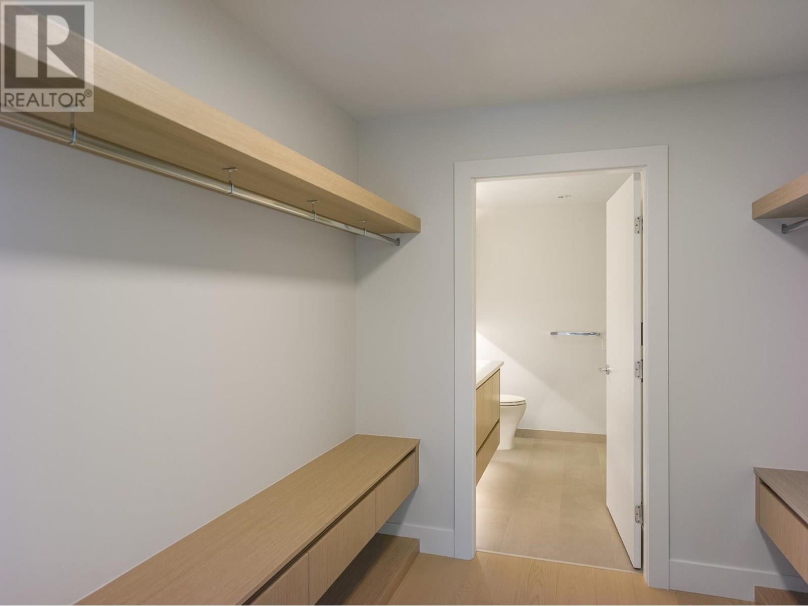 Photo 4 of 202 3636 W 39th Avenue, Vancouver BC