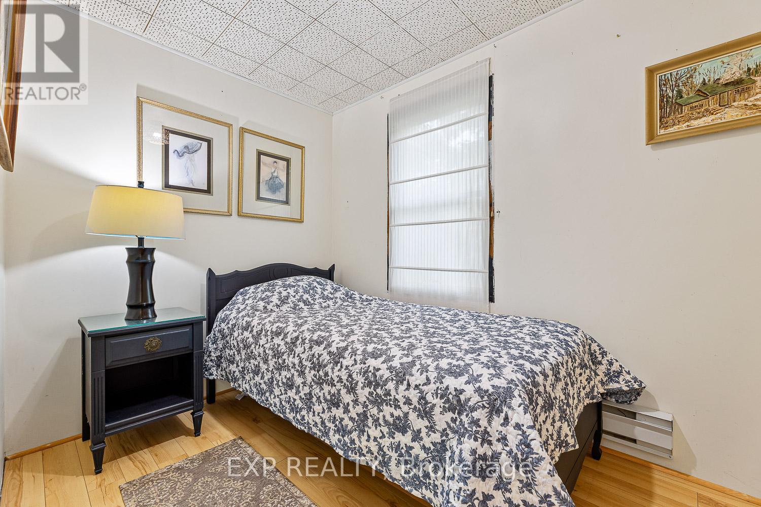 Photo 29 of 141 Patterson Boulevard, Tay ON