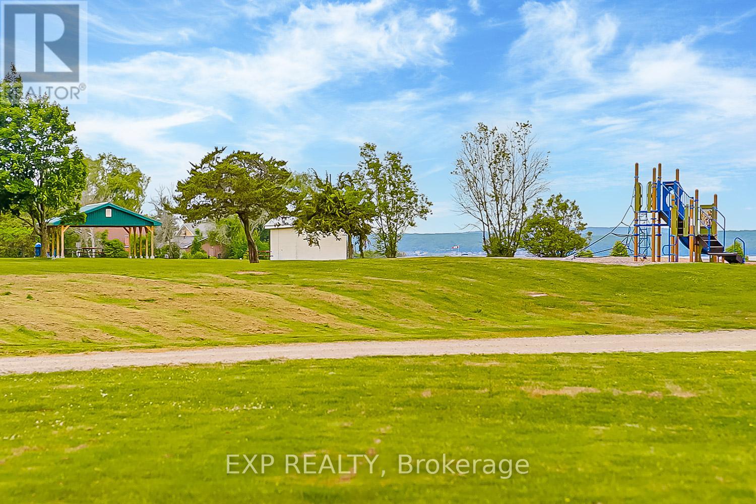 Photo 12 of 141 Patterson Boulevard, Tay ON