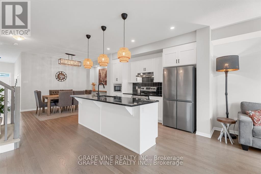 Photo 25 of 678 Taliesin Crescent, Ottawa ON