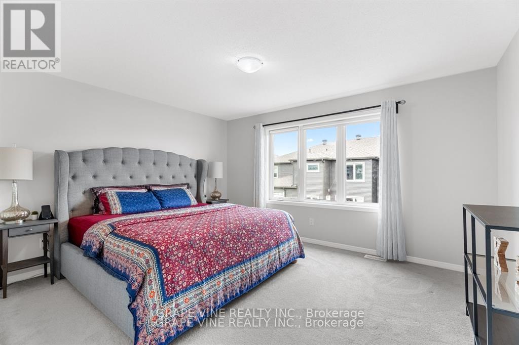 Photo 16 of 678 Taliesin Crescent, Ottawa ON
