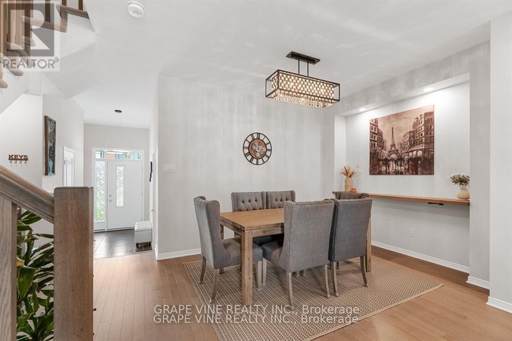 Photo 18 of 678 Taliesin Crescent, Ottawa ON