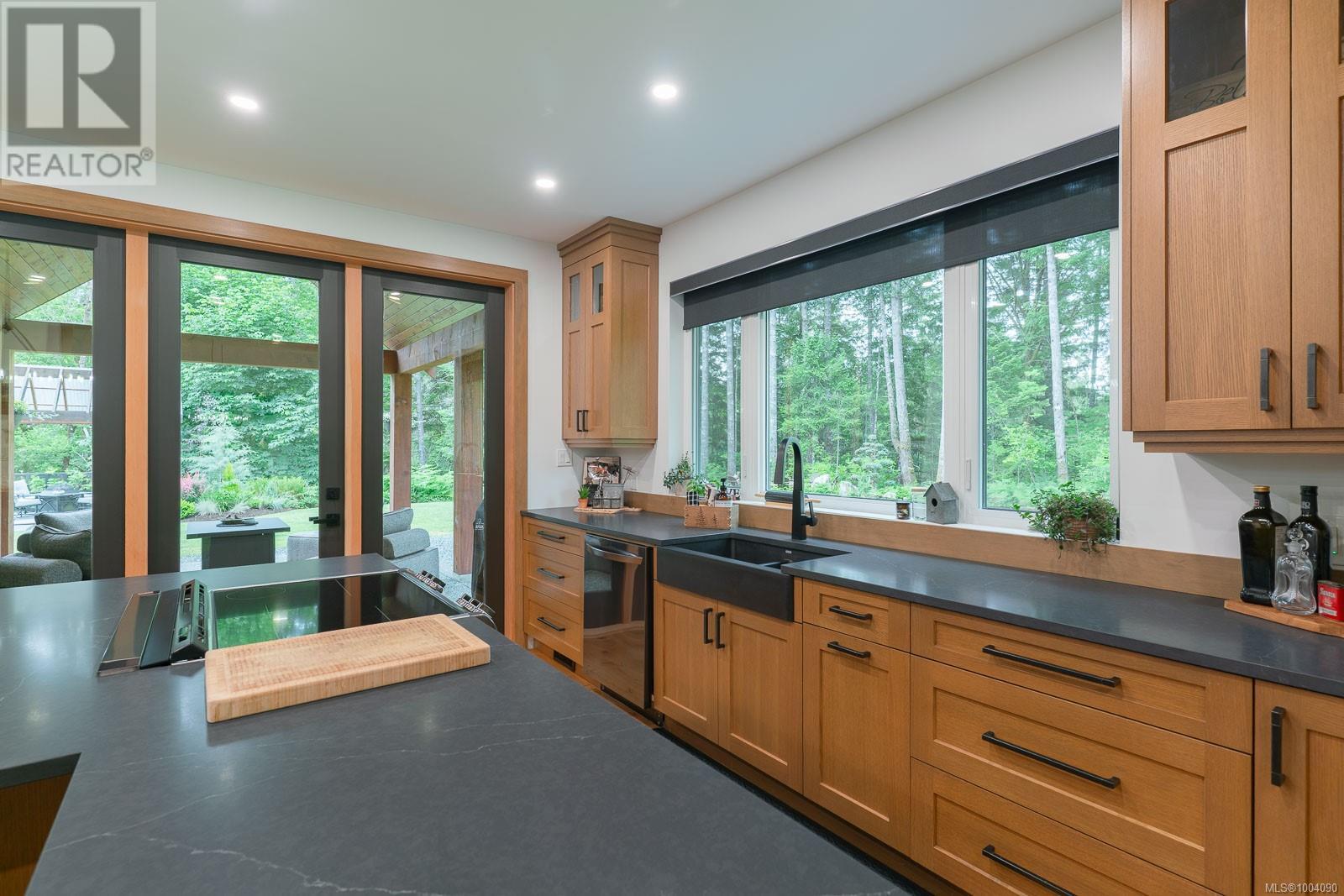 5625 Willow Rd, Port Alberni