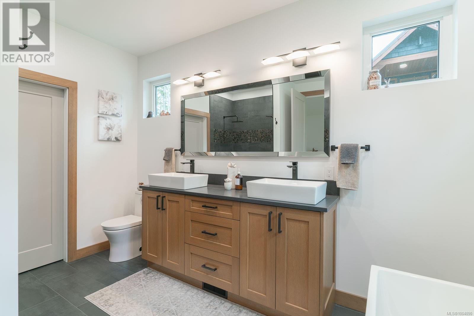 5625 Willow Rd, Port Alberni