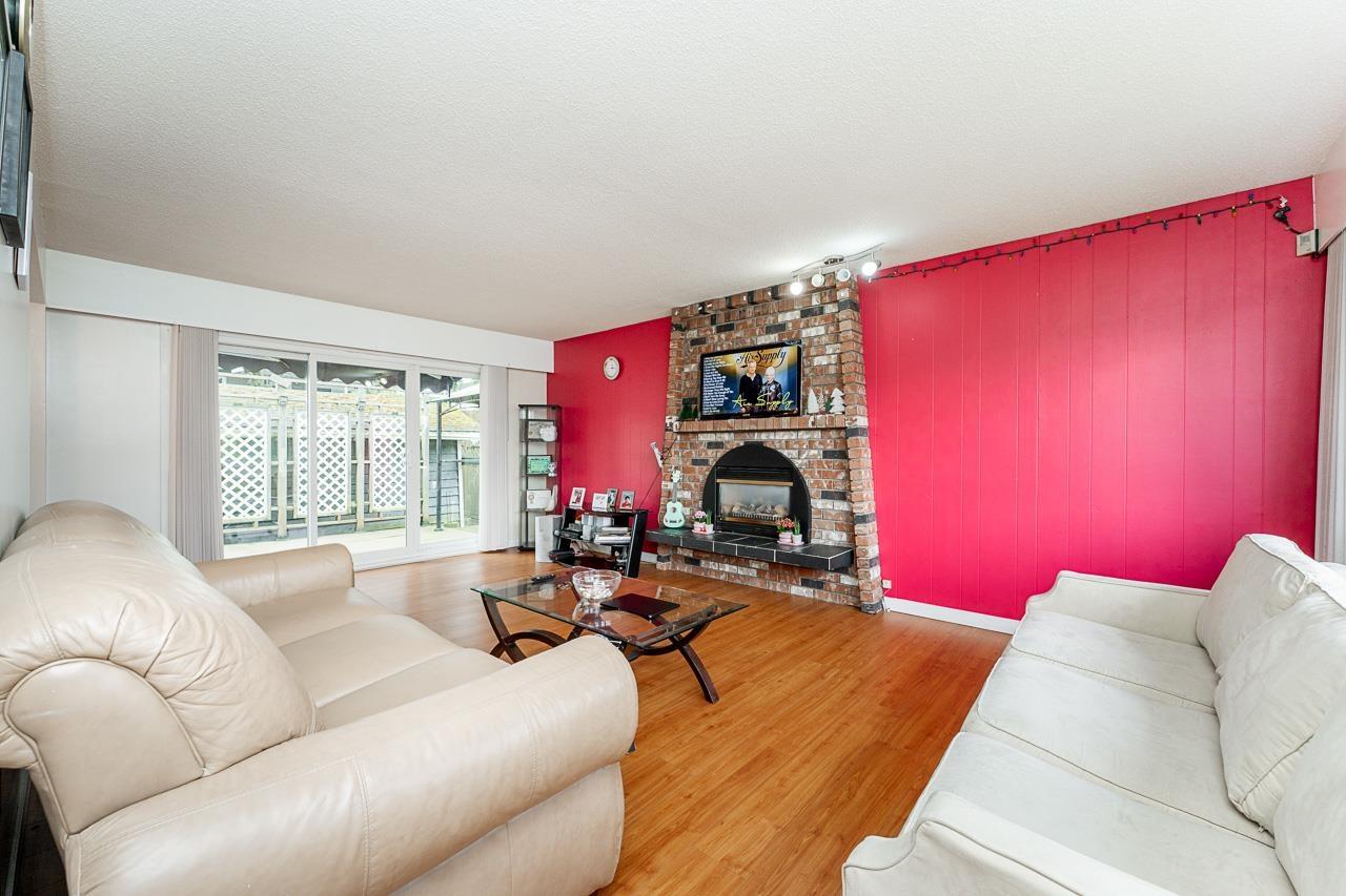 Photo 7 of 12764 104 A Avenue, Surrey BC