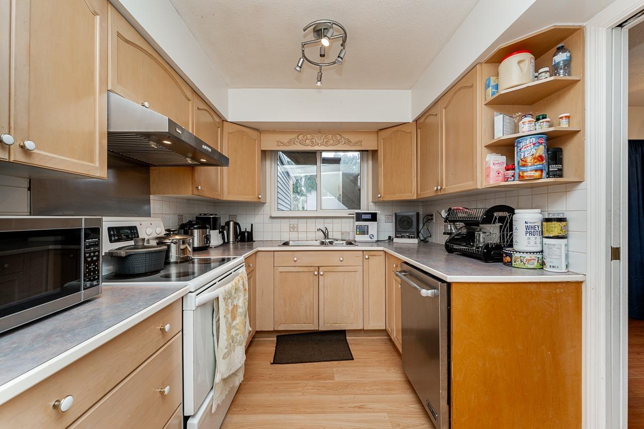 Photo 13 of 12764 104 A Avenue, Surrey BC