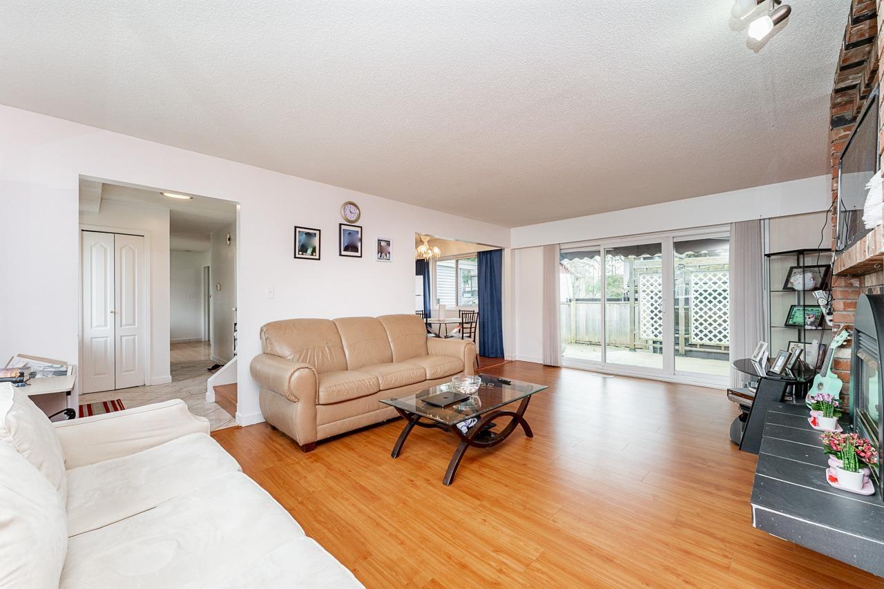 Photo 8 of 12764 104 A Avenue, Surrey BC