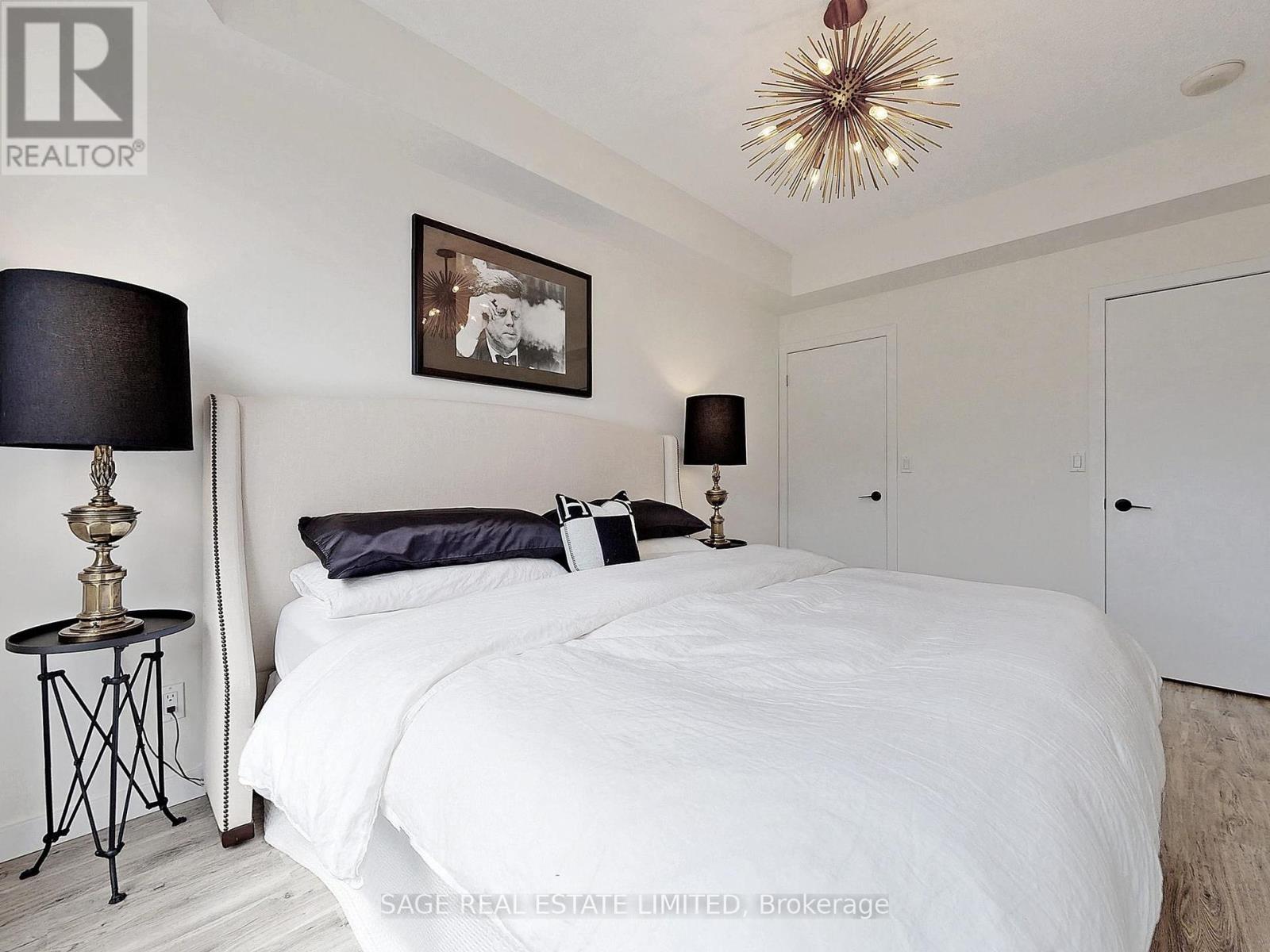 Photo 12 of 304 551 Maple Avenue, Burlington ON