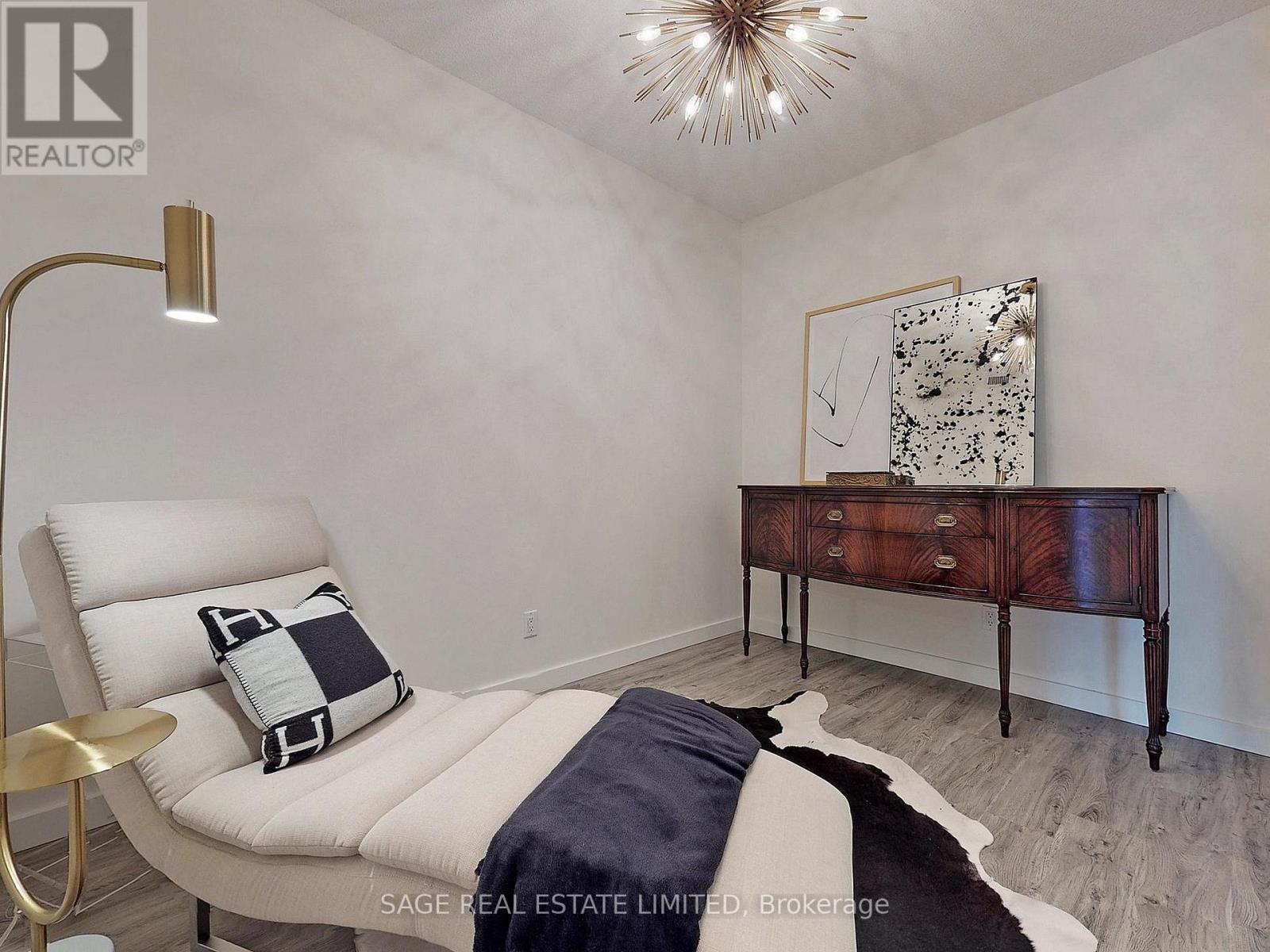 Photo 14 of 304 551 Maple Avenue, Burlington ON
