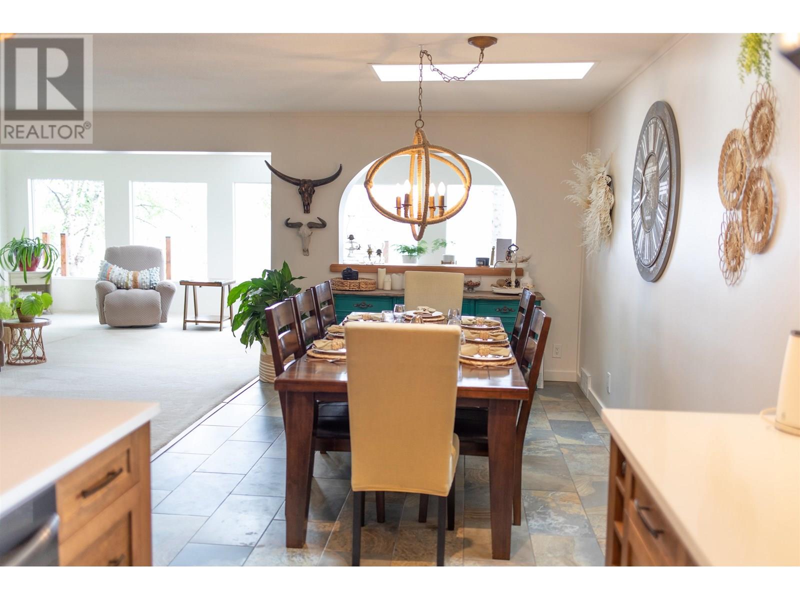 1638 UNCHA LAKE Road, Burns Lake