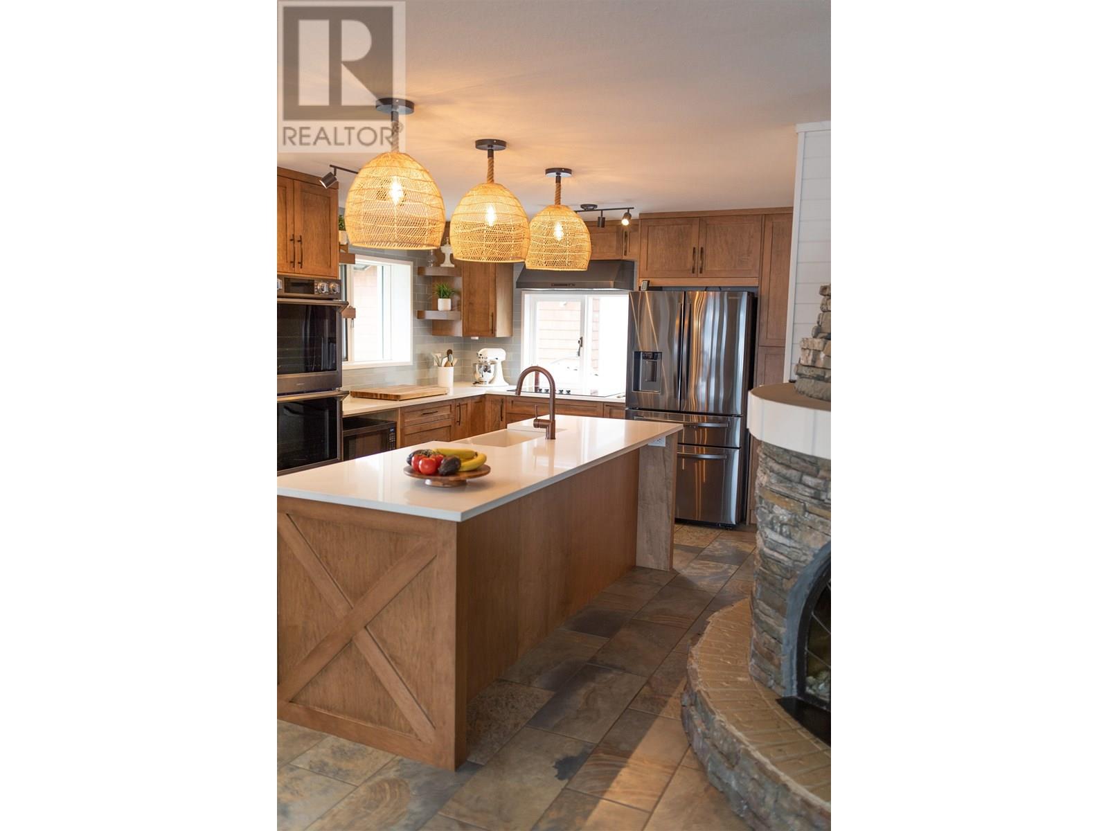 1638 UNCHA LAKE Road, Burns Lake