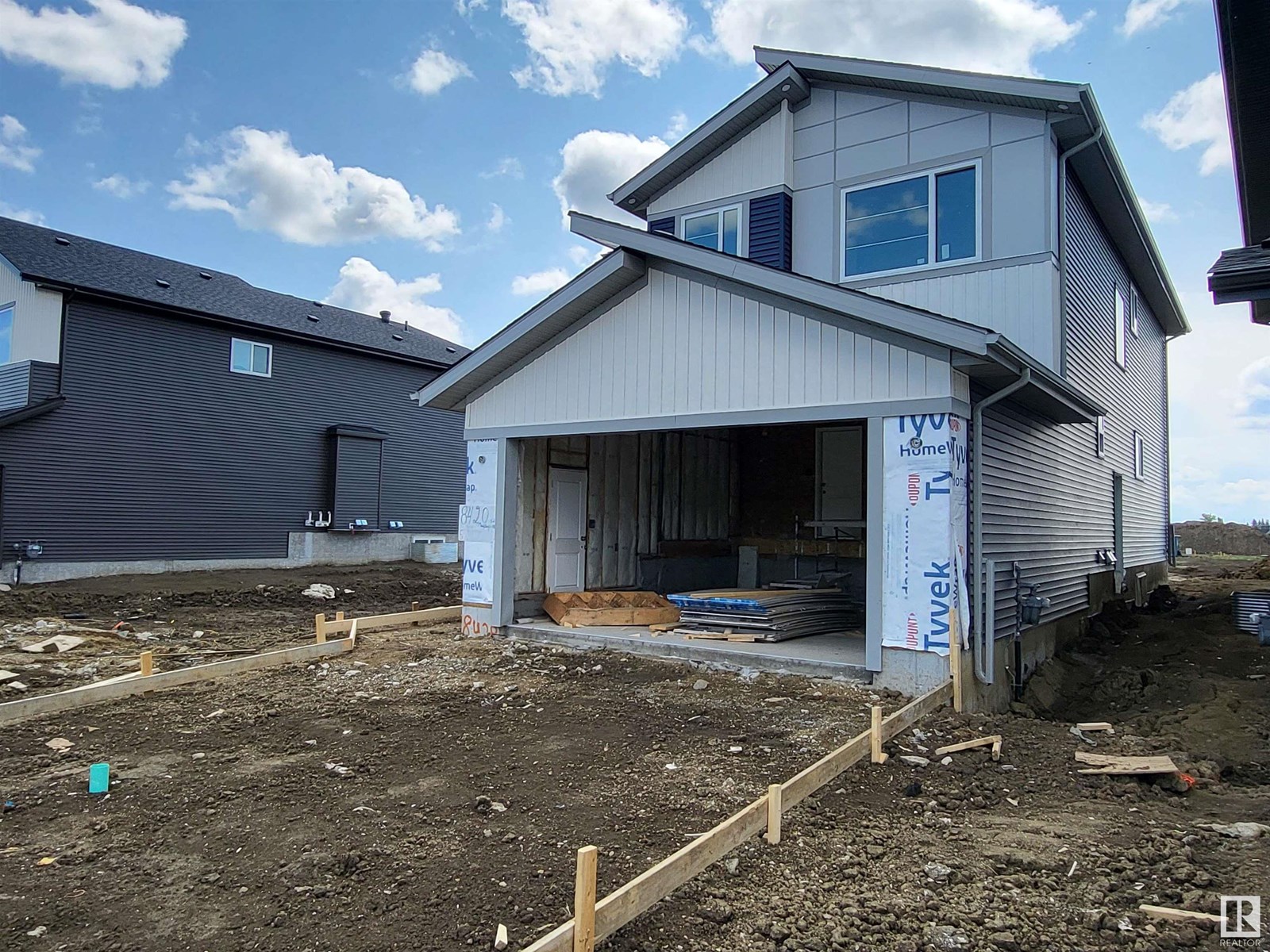 Photo 3 of 8420 Mayday Link Sw, Edmonton AB