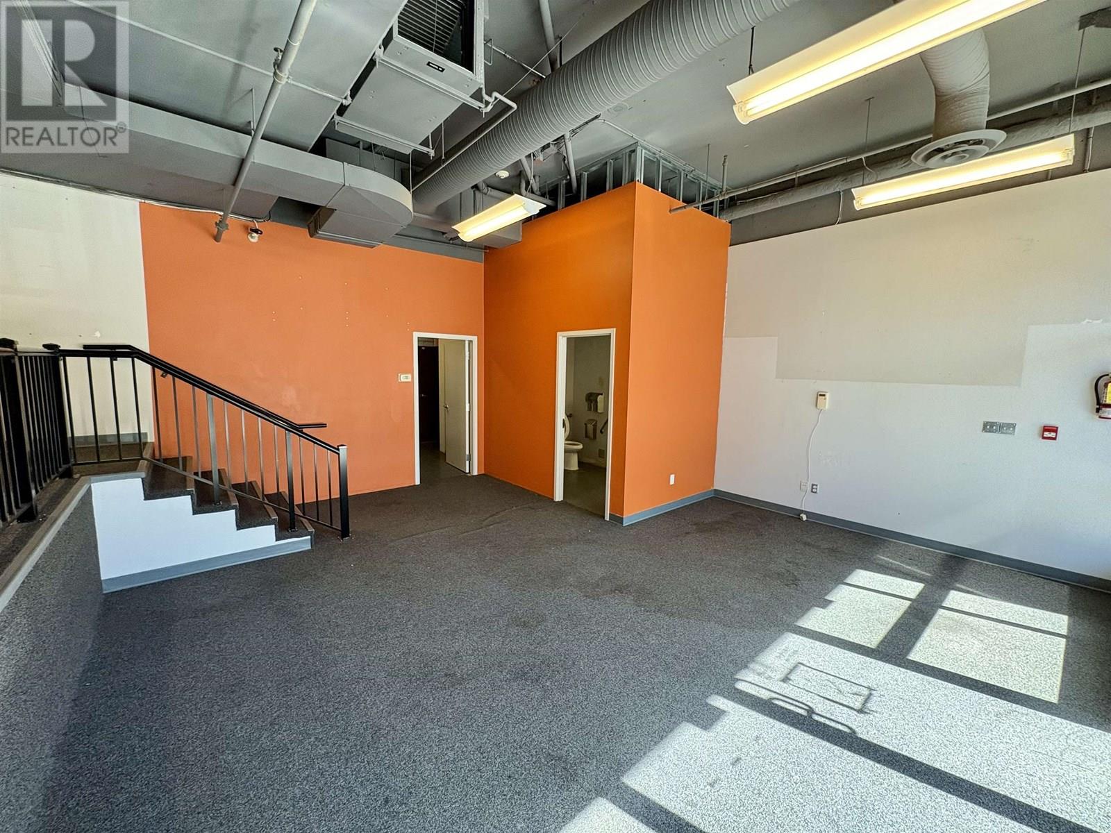 Photo 2 of 605 Carnarvon Street, New Westminster BC
