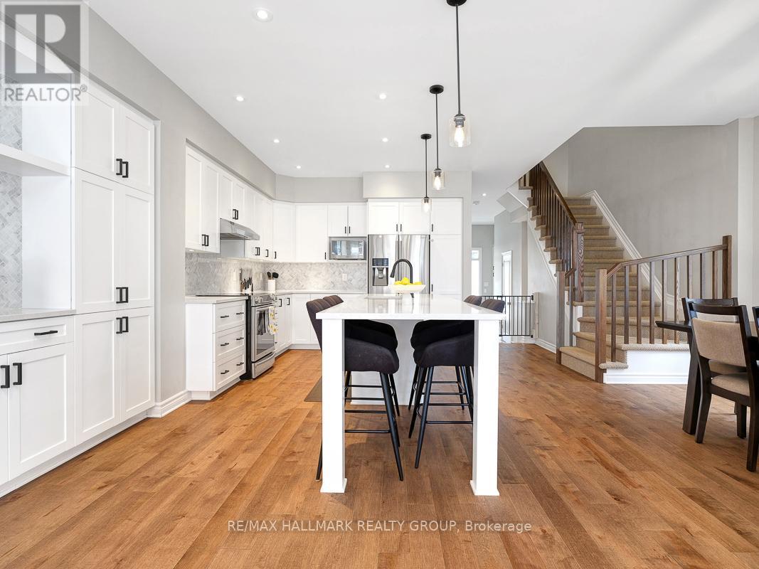 Photo 2 of 103 Warrior Street, Ottawa ON