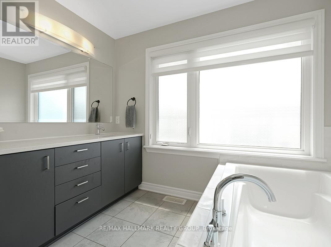 Photo 35 of 103 Warrior Street, Ottawa ON