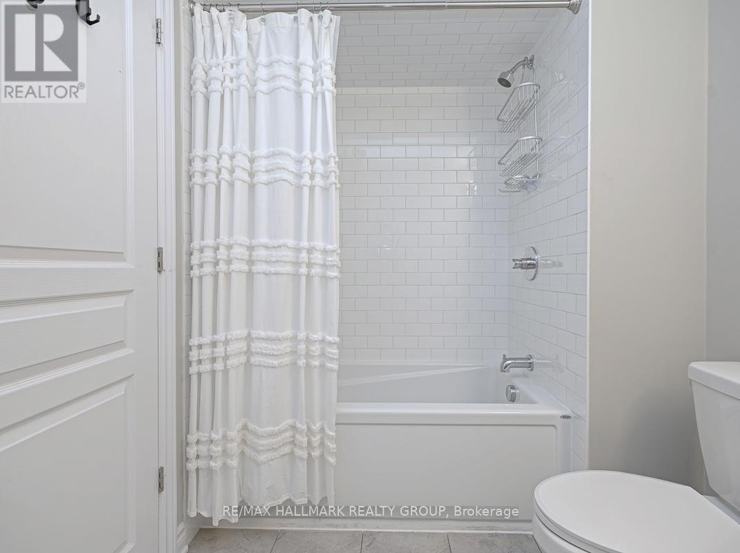 Photo 10 of 103 Warrior Street, Ottawa ON