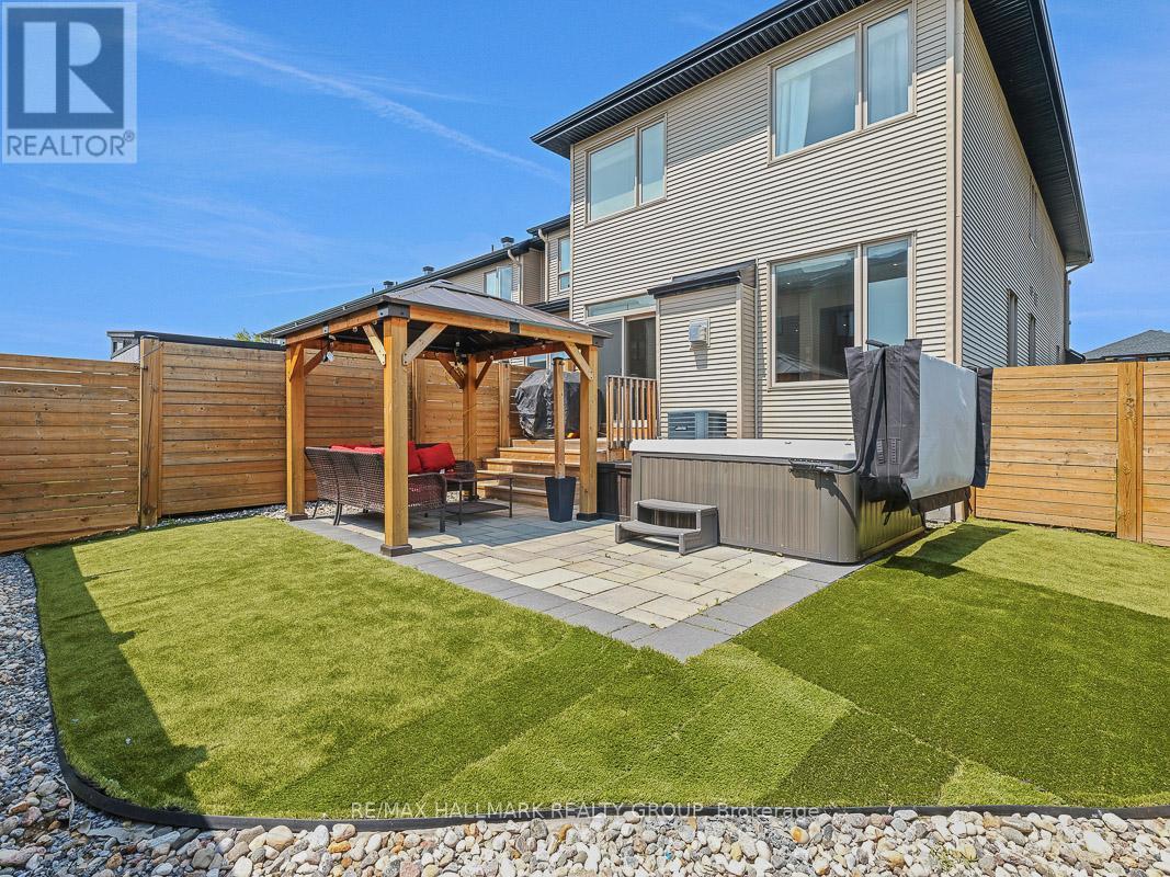Photo 14 of 103 Warrior Street, Ottawa ON