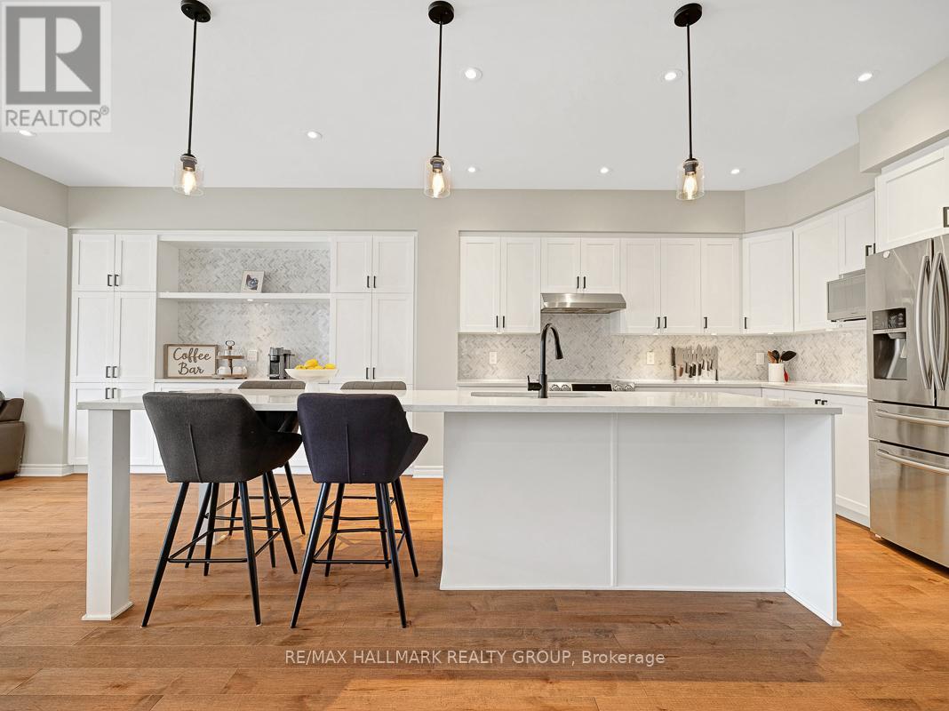 Photo 9 of 103 Warrior Street, Ottawa ON