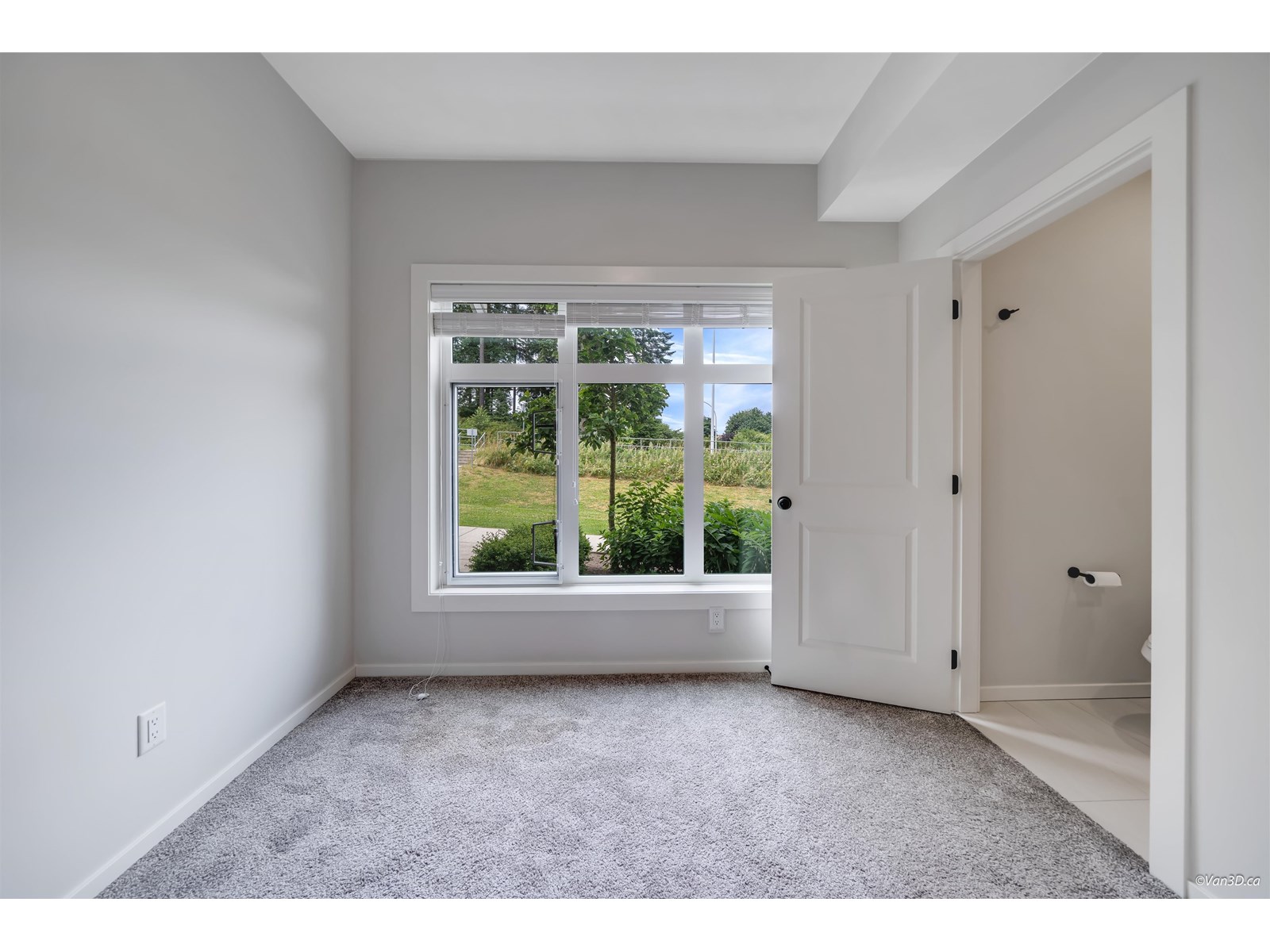 Photo 20 of 10 17557 100 Avenue, Surrey BC