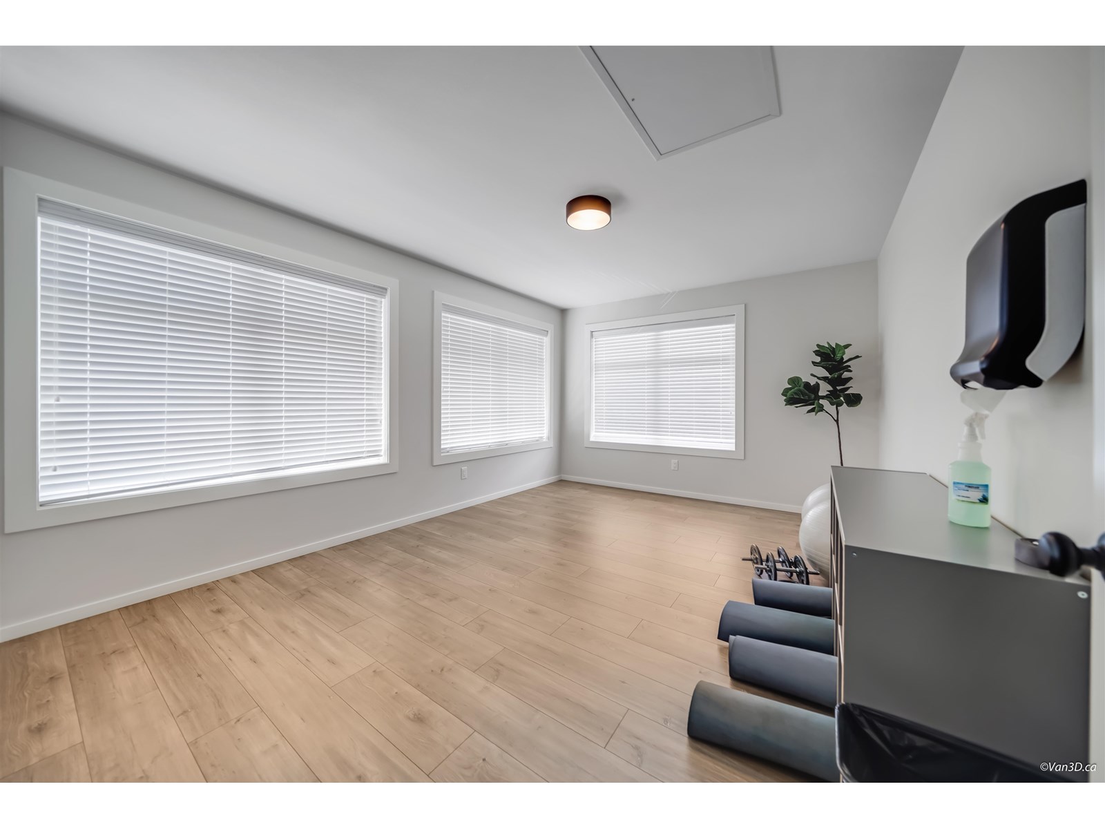 Photo 30 of 10 17557 100 Avenue, Surrey BC