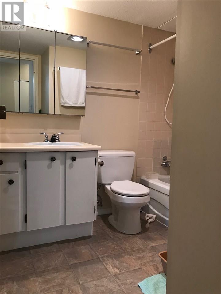 Photo 8 of 204 6651 Lynas Lane, Richmond BC