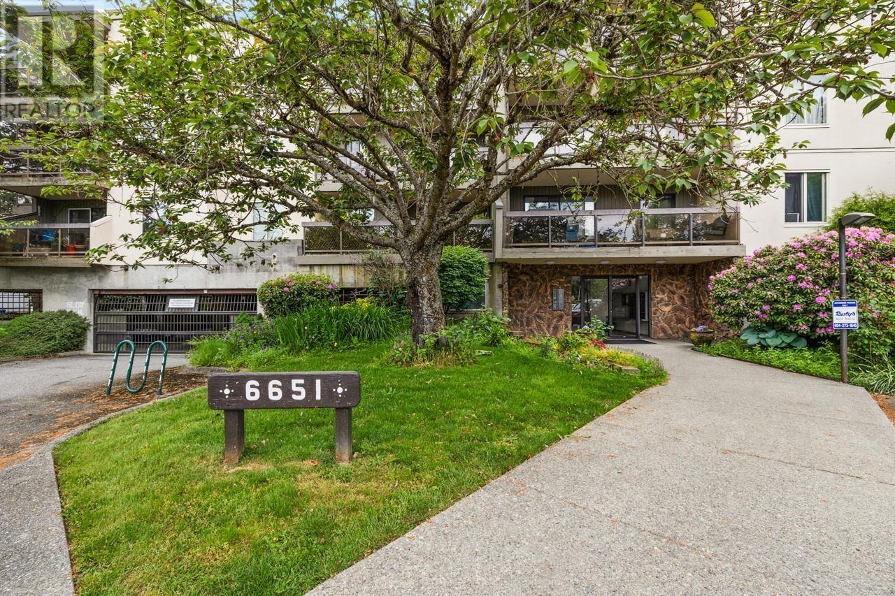 Photo 3 of 204 6651 Lynas Lane, Richmond BC