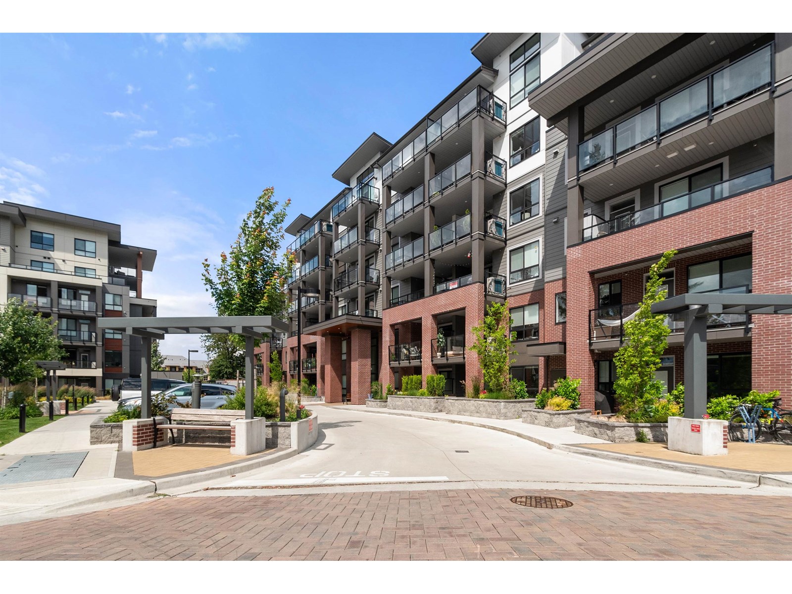 Photo 30 of 103 45511 Campus Drive Garrison Crossing, Chilliwack BC