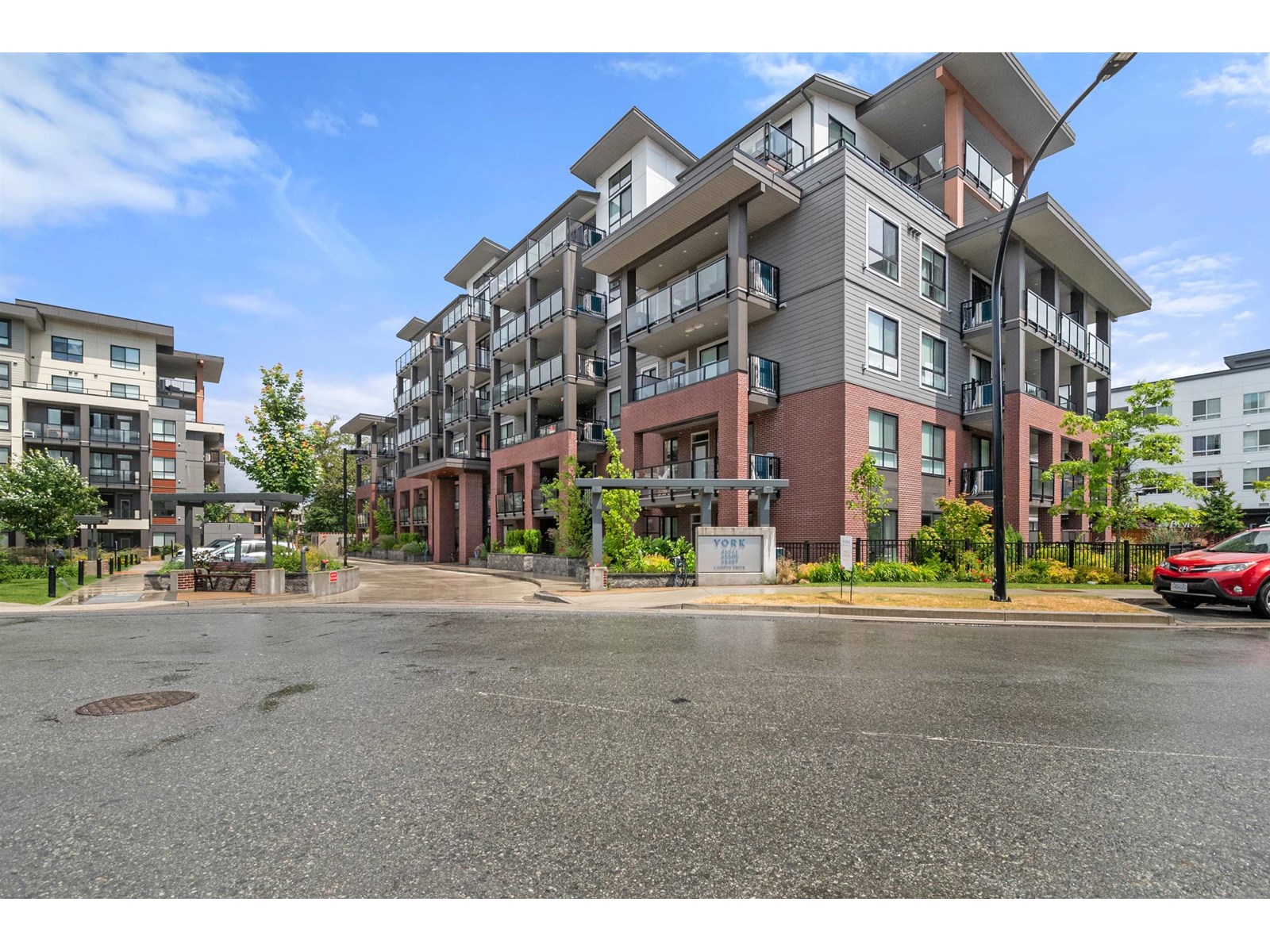 Photo 19 of 103 45511 Campus Drive Garrison Crossing, Chilliwack BC