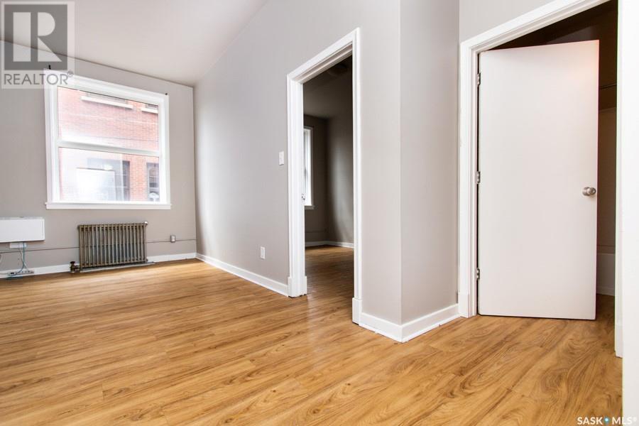 423 1st AVENUE NW - Photo 5 of 9, Moose Jaw, Saskatchewan