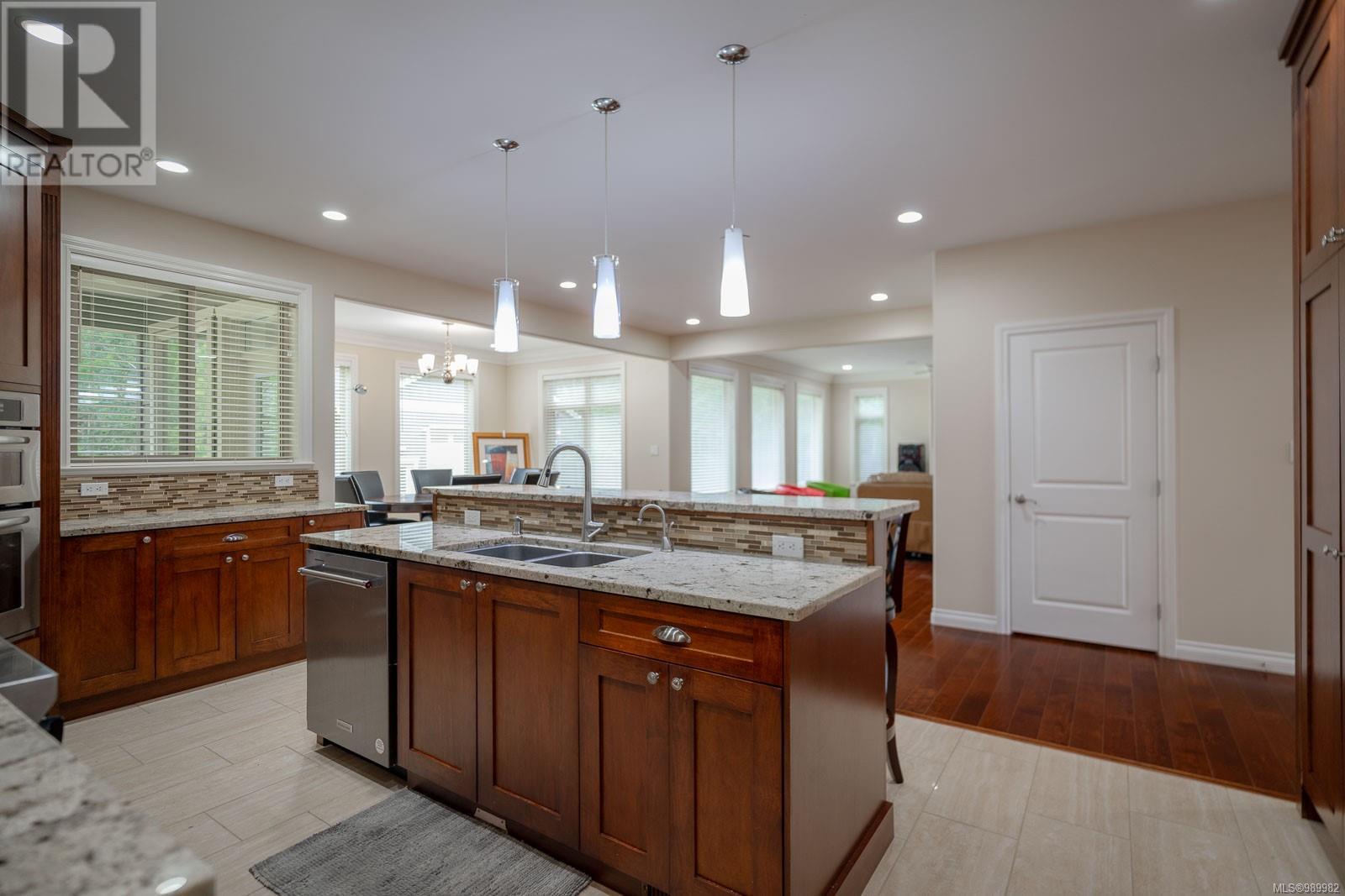 3454 Waterfern Dr, Port Alberni real estate listing 989982