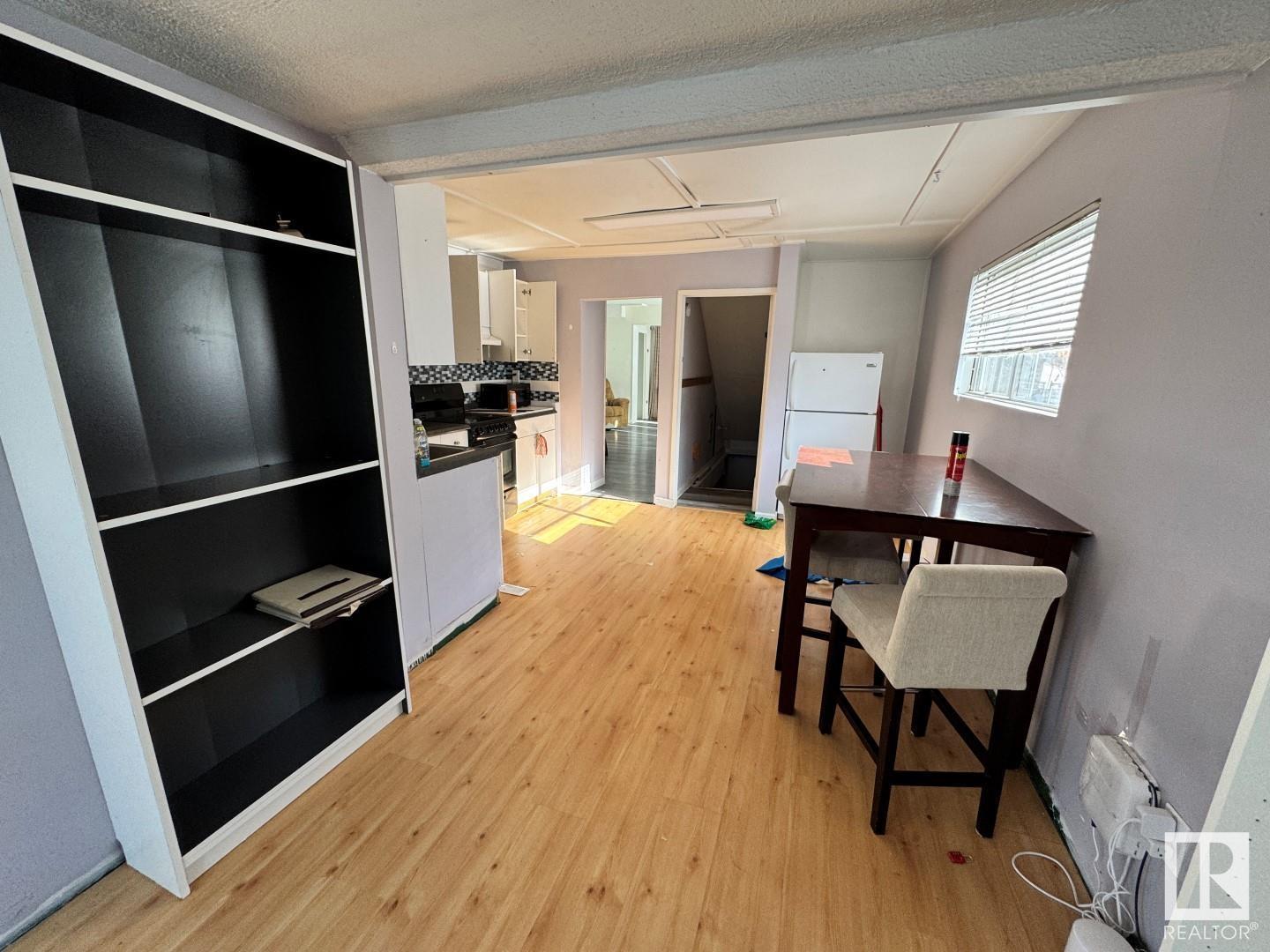 Photo 13 of 11928 68 St Nw, Edmonton AB