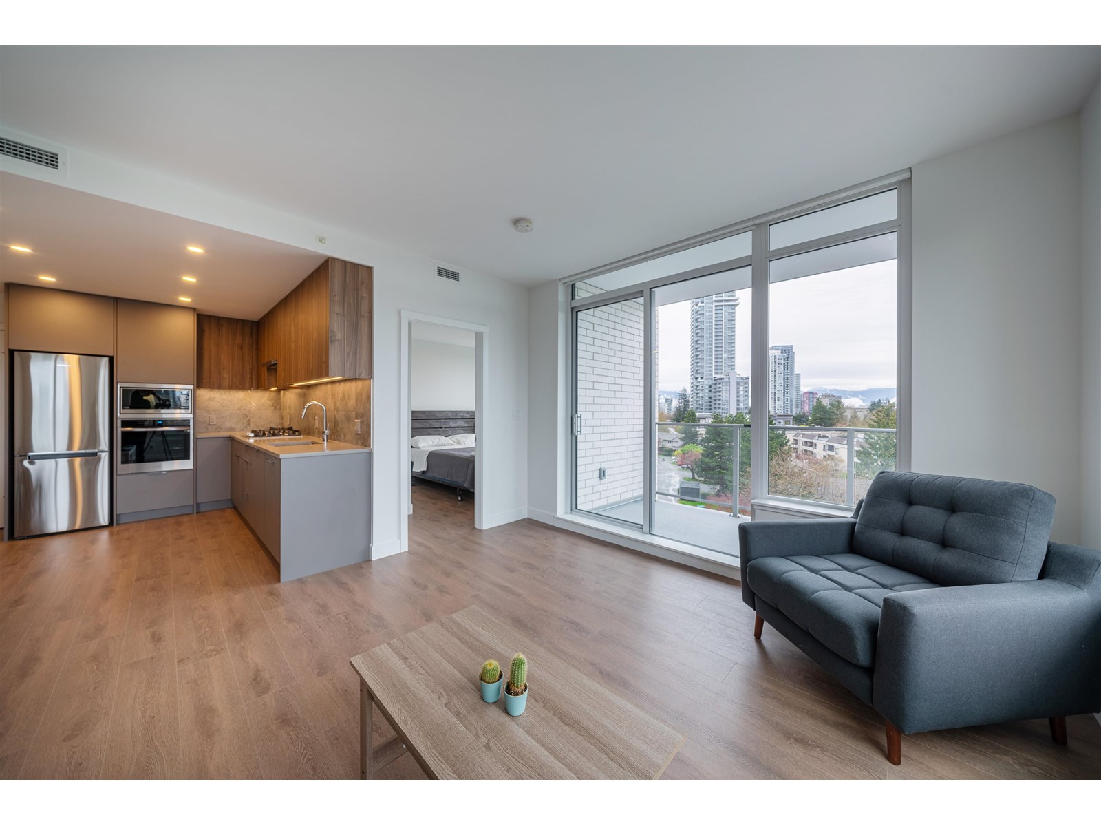 402 13359 OLD YALE ROAD, Surrey real estate listing R3018042