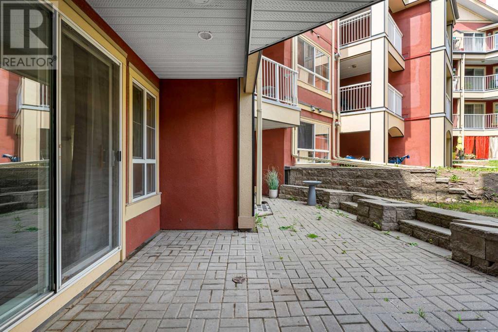 Single Family House for Sale in   Richard Place SW Lincoln Park Calgary 