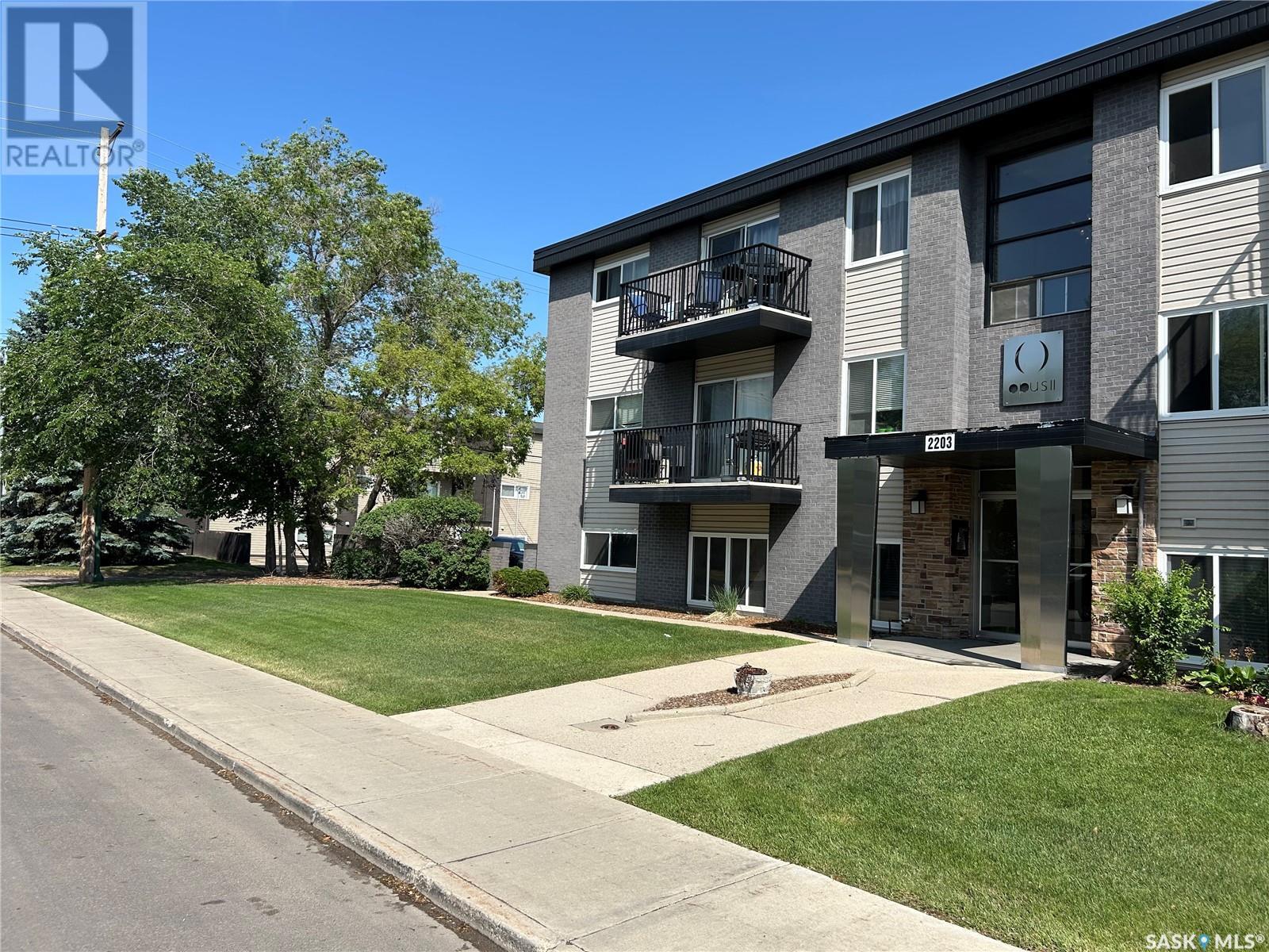 Photo 2 of 4 2203 7th Street E, Saskatoon SK