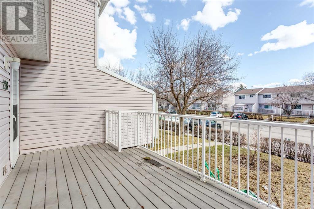 228 Marlborough Way NE, Calgary, Alberta
