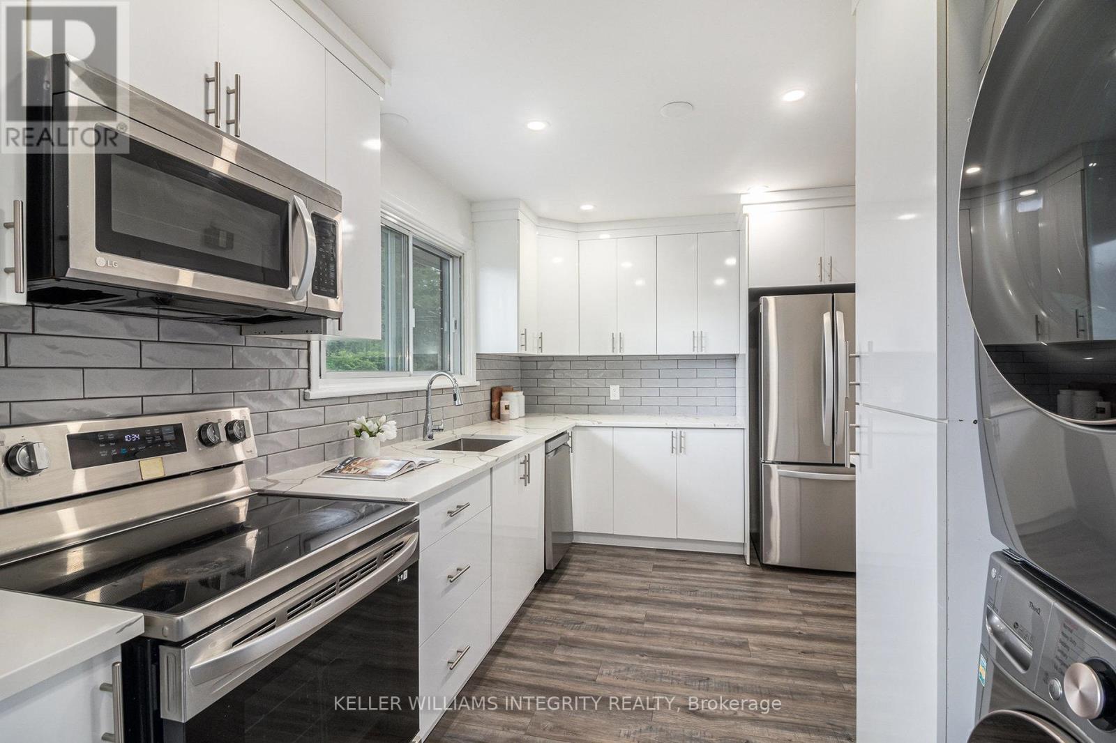Photo 18 of 2389 Sheldon Avenue, Ottawa ON
