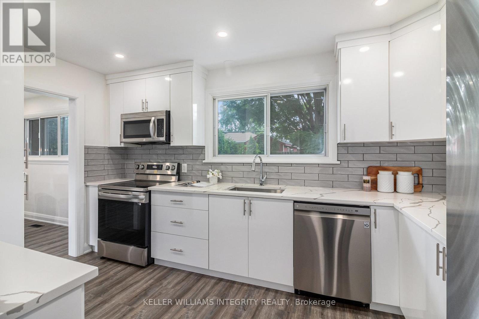 Photo 11 of 2389 Sheldon Avenue, Ottawa ON