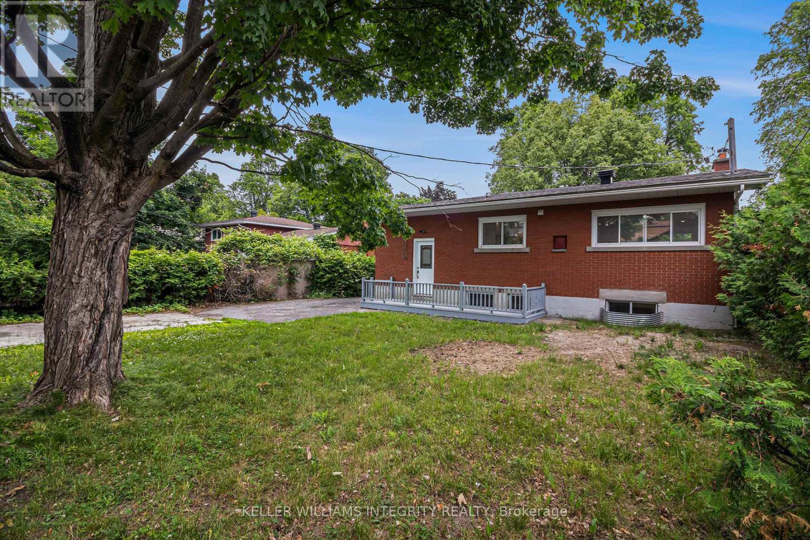 Photo 10 of 2389 Sheldon Avenue, Ottawa ON