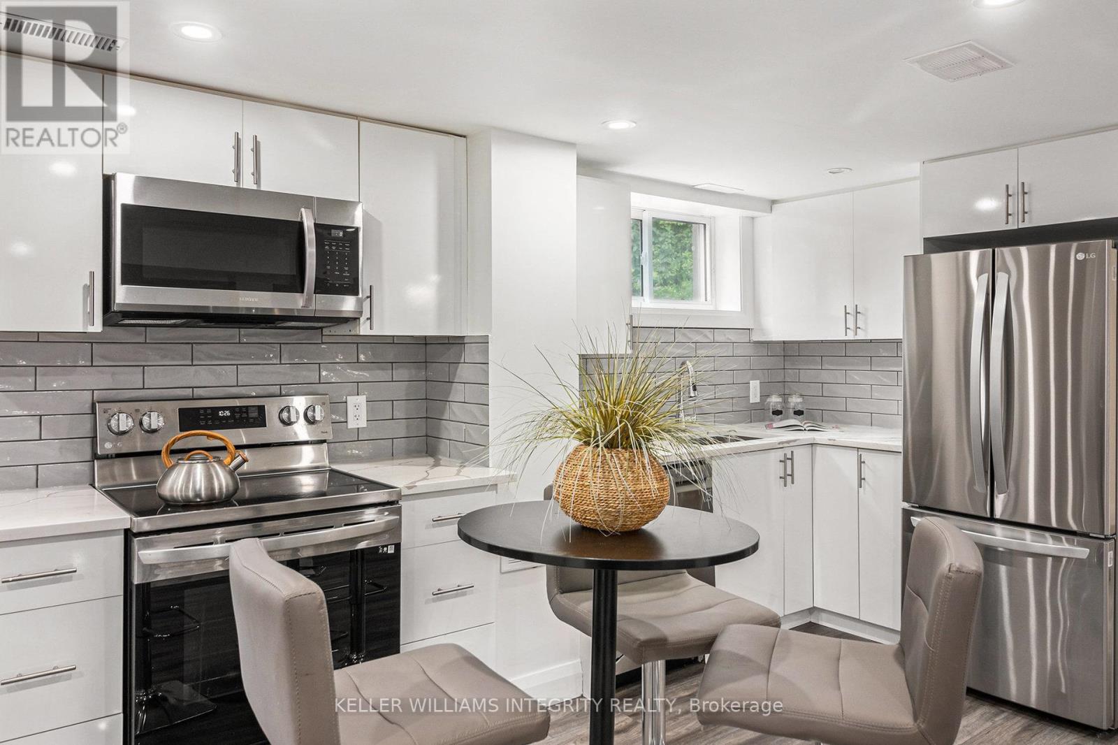 Photo 31 of 2389 Sheldon Avenue, Ottawa ON