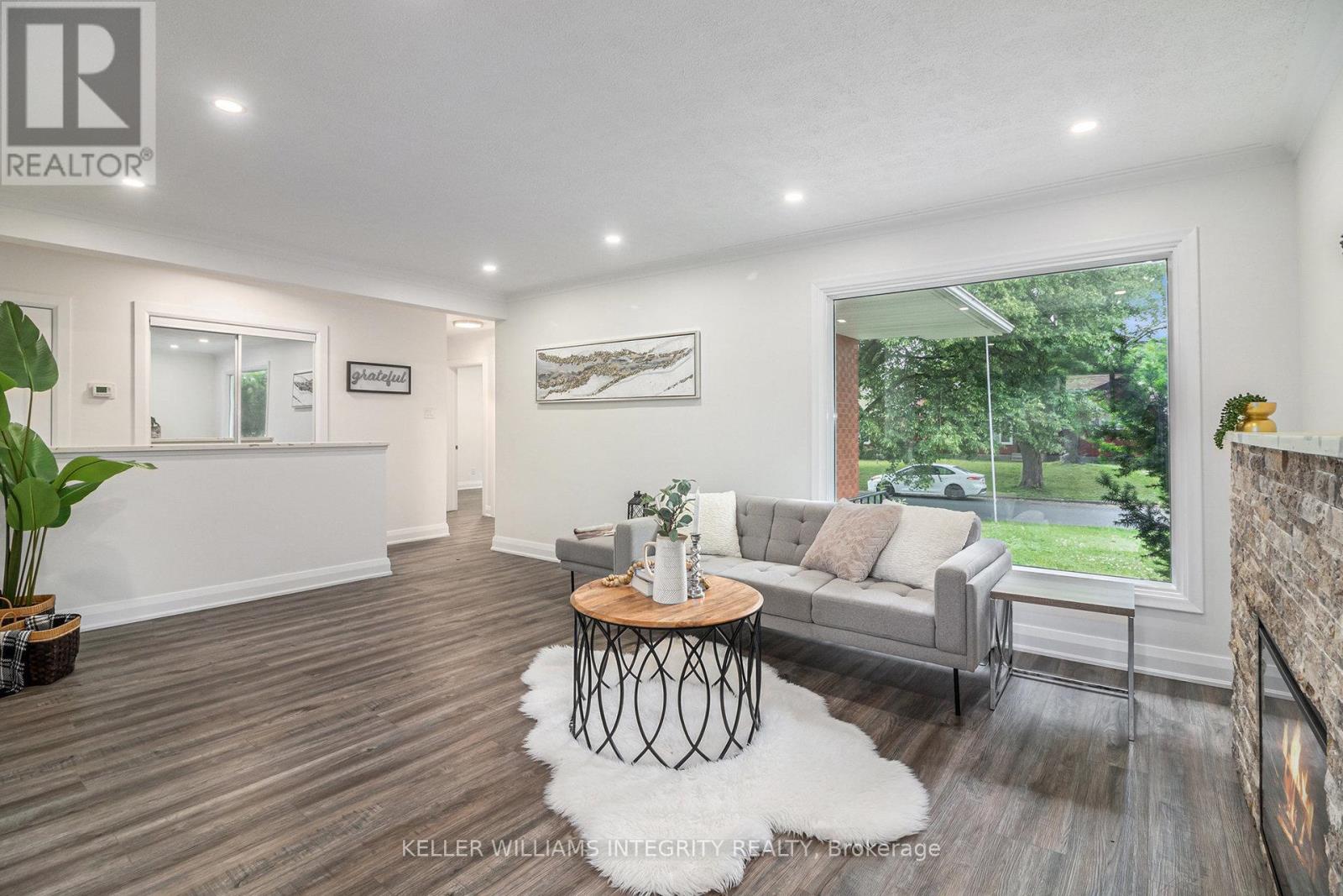 Photo 7 of 2389 Sheldon Avenue, Ottawa ON