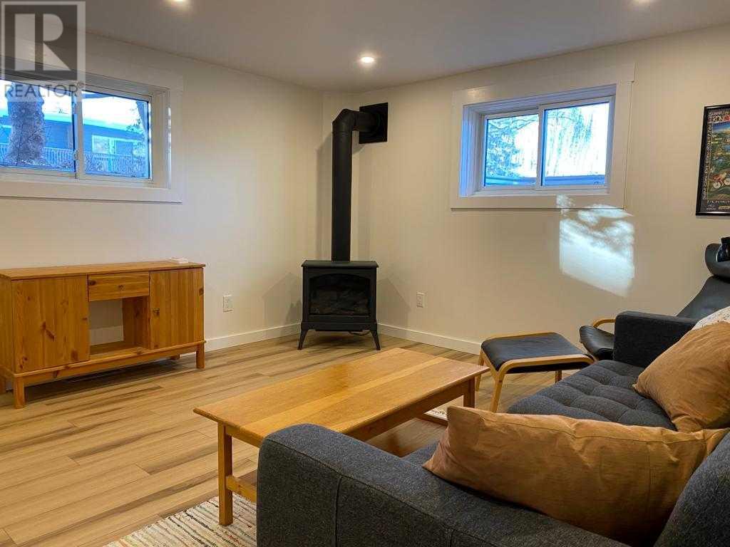 3904 76 Street NW, Calgary, Alberta