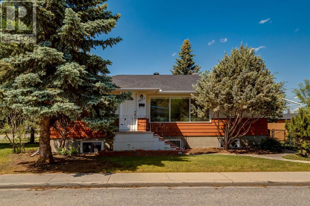 Single Family House Bungalow for Sale in   Street NW Bowness Calgary 