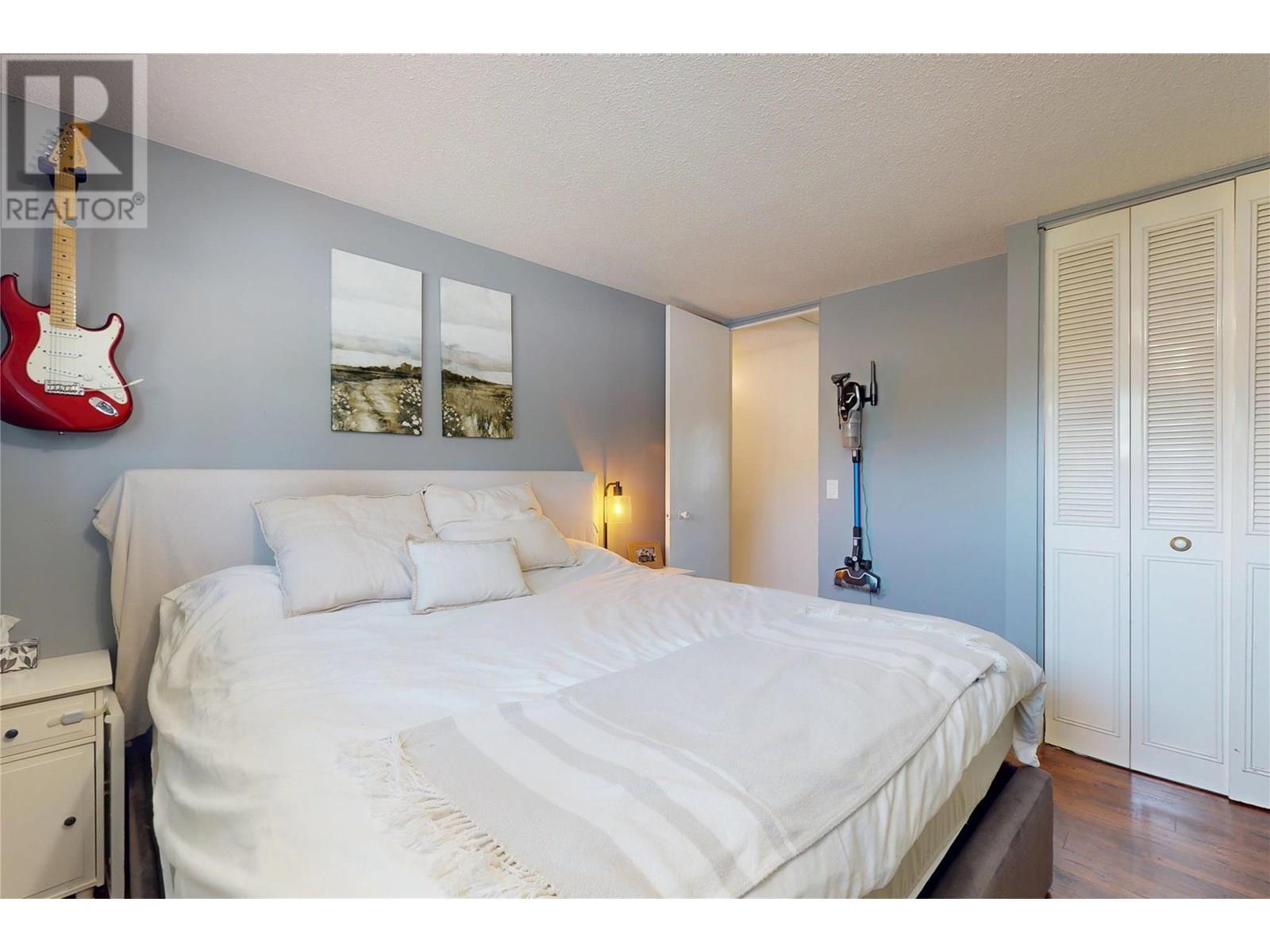  590 Jaschinsky Road, Kelowna