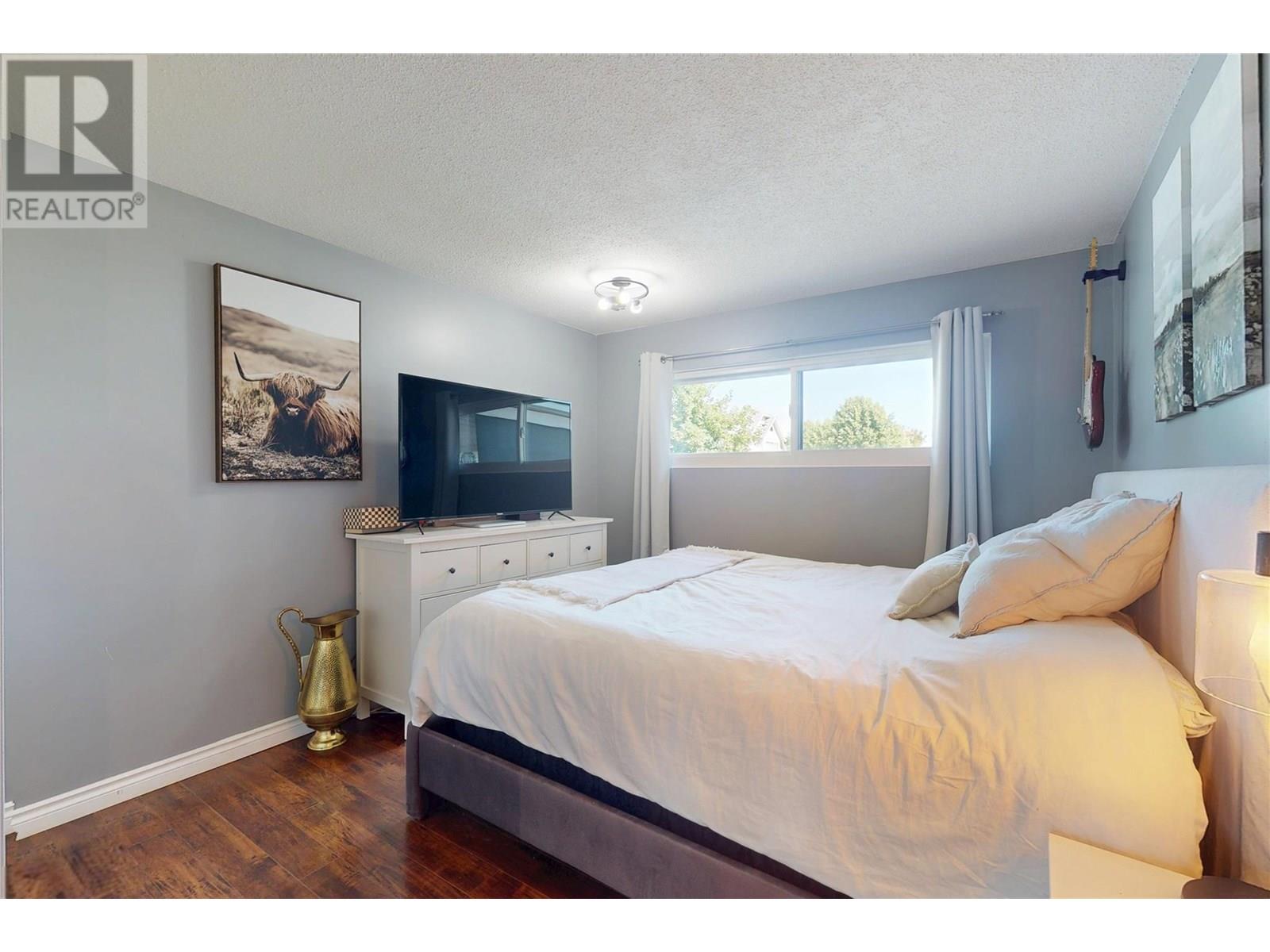  590 Jaschinsky Road, Kelowna