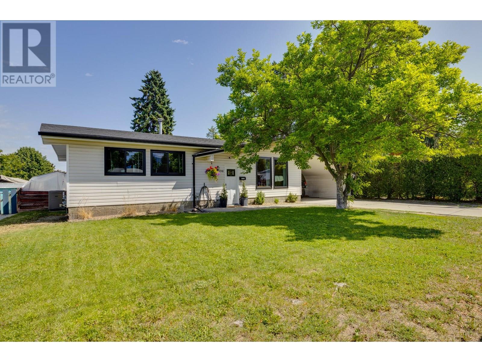  590 Jaschinsky Road, Kelowna