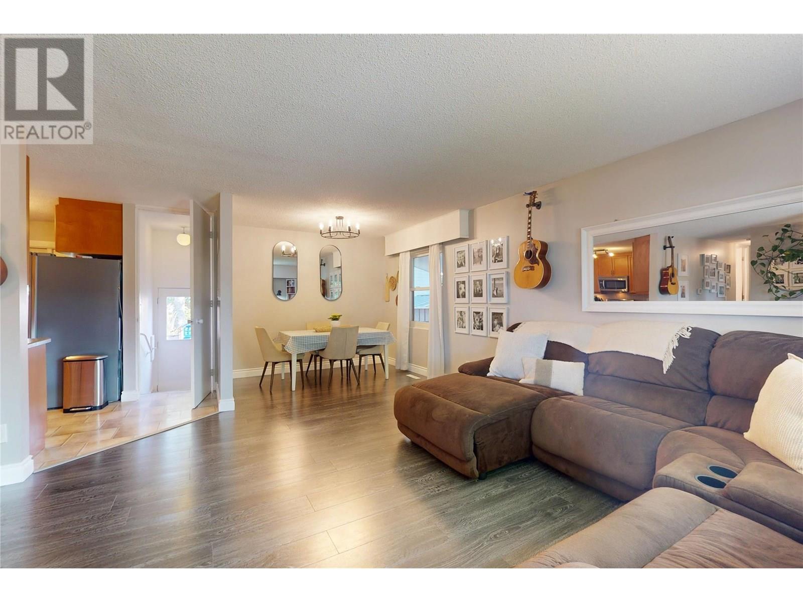  590 Jaschinsky Road, Kelowna