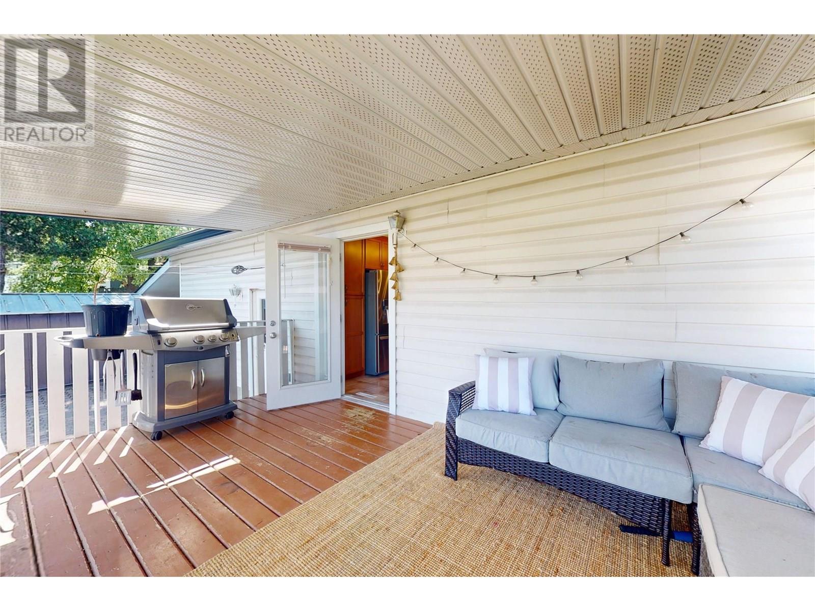  590 Jaschinsky Road, Kelowna