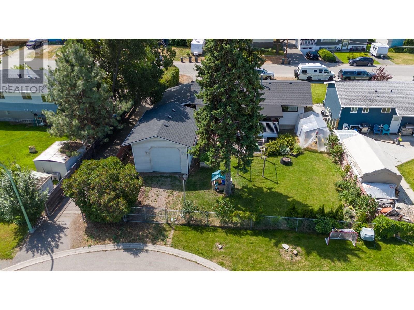  590 Jaschinsky Road, Kelowna